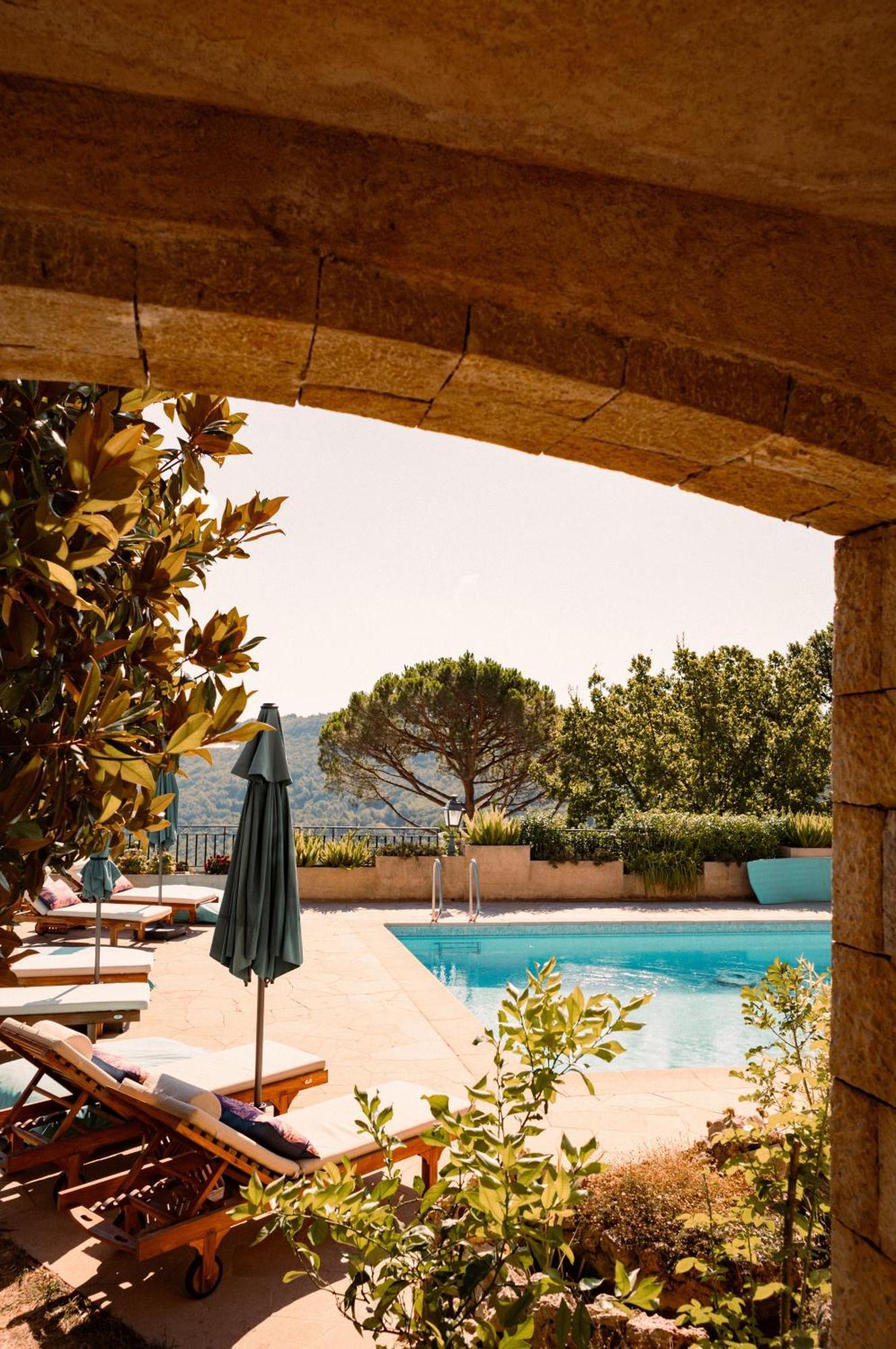 Loup Castel Boutique Hotel B&B Le Bar-sur-Loup Экстерьер фото